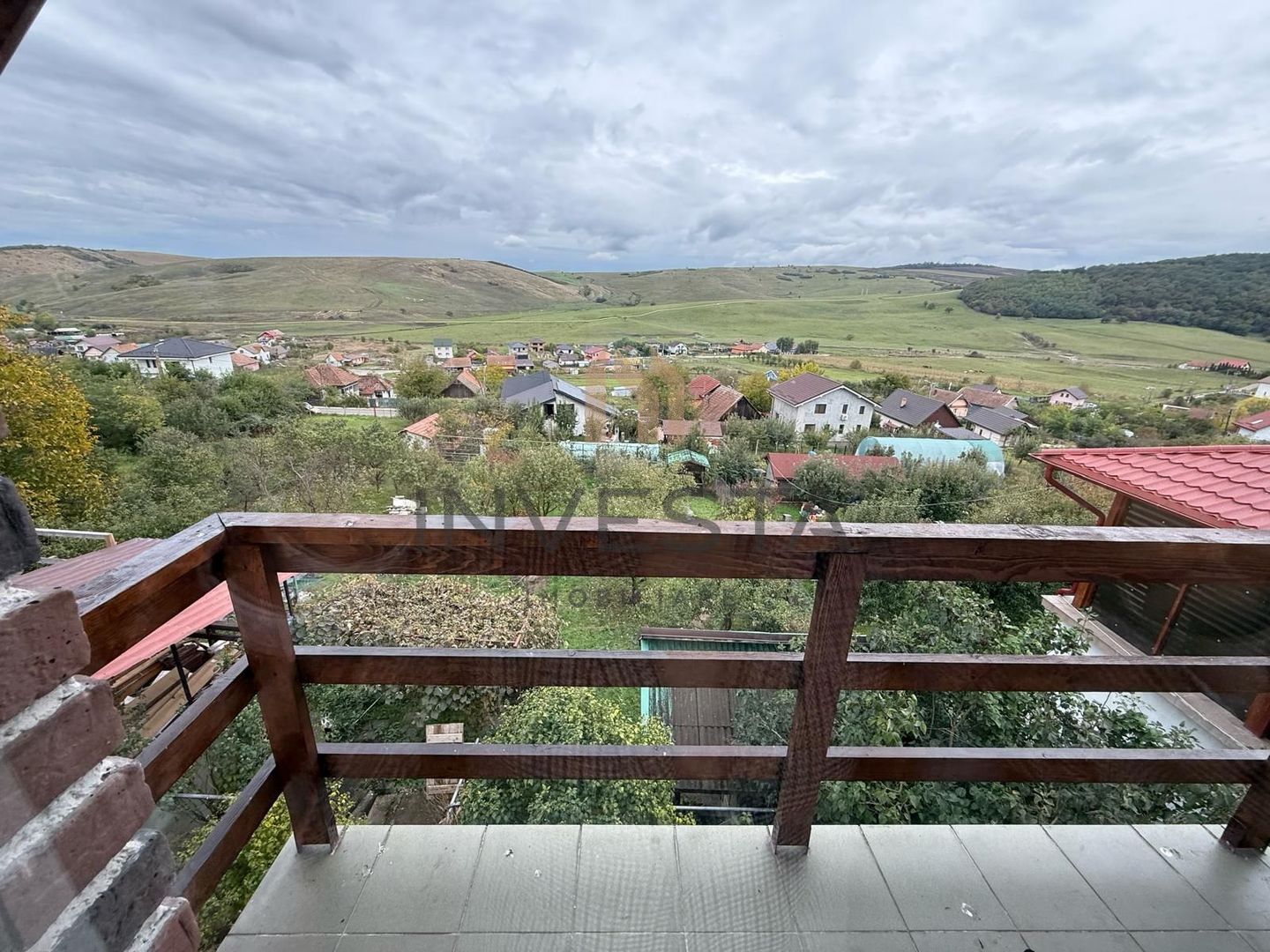 CASA INDIVIDUALA ZONA LINISTITA DEZMIR - Poză 12