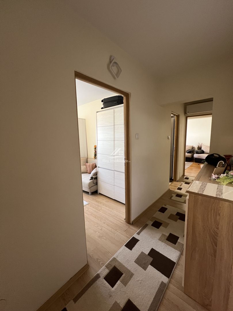 Zona Cireșica/Apartament 3 camere/2băi,balcon,logie,cămară,debara - Poză 16