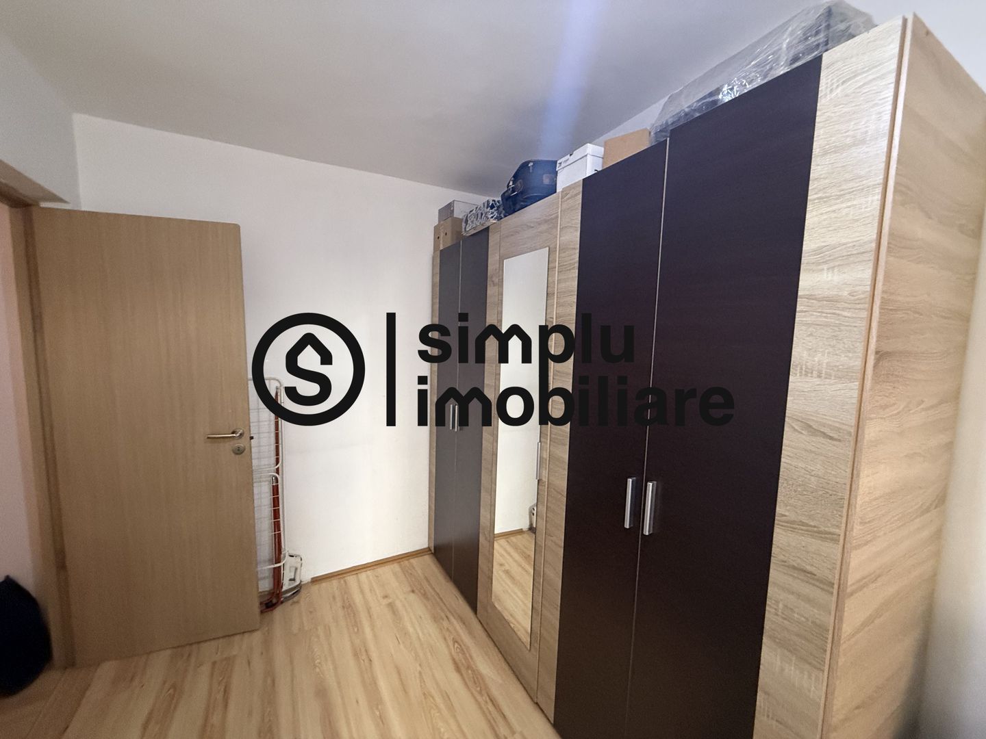 3 camere semidecomandate, et 3/4 - 115 000 Euro - Poză 4