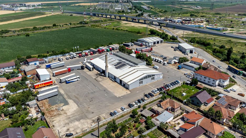 Birouri și platformă betonată cartier Micălaca - Poză 7
