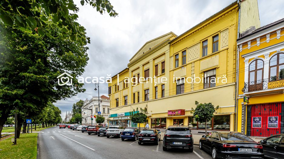 Apartament ultracentral Arad. Pretabil pentru birou. - Poză 1