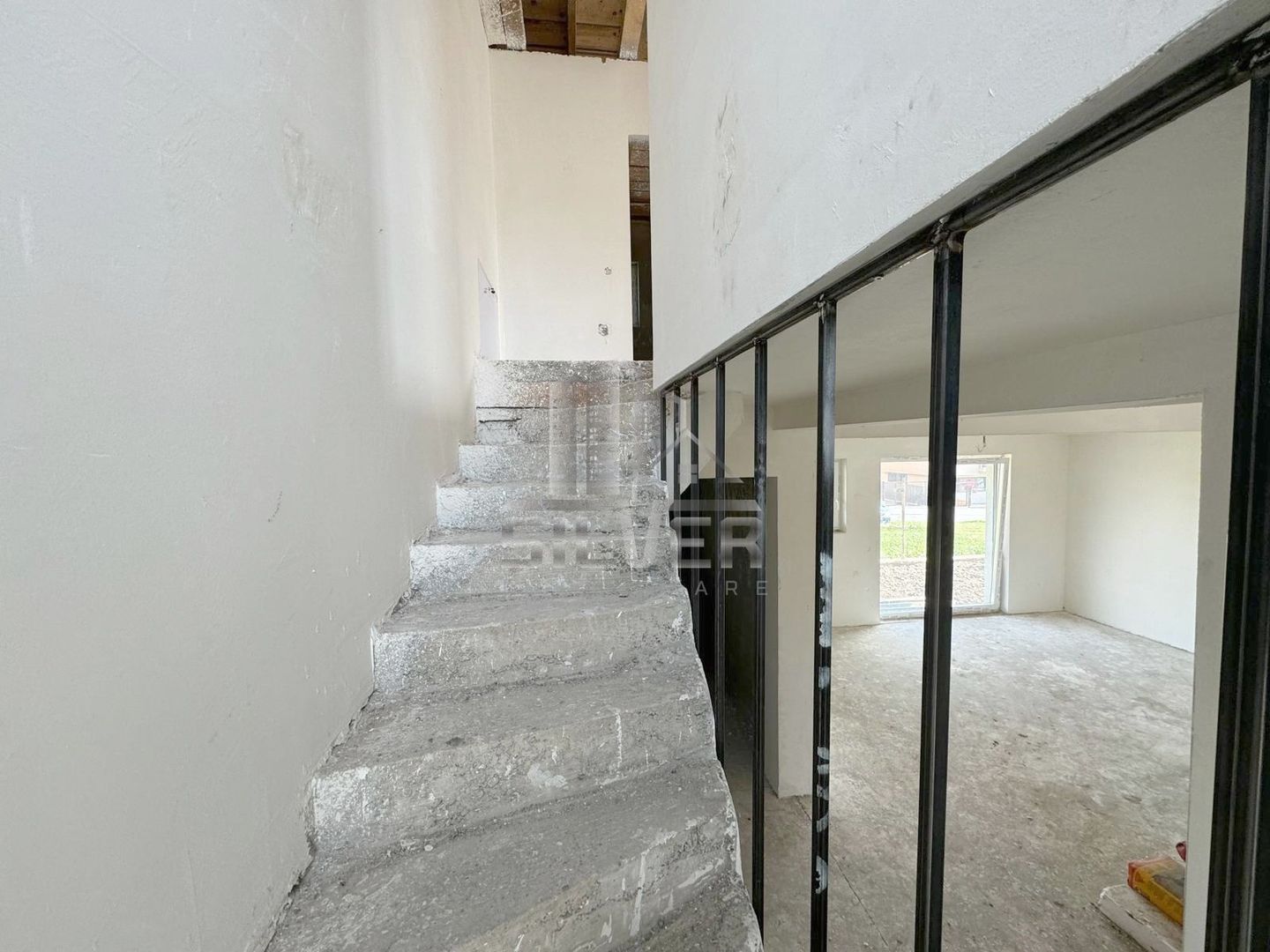 Casa  tip duplex/Zona strazii Urusagului. - Poză 10