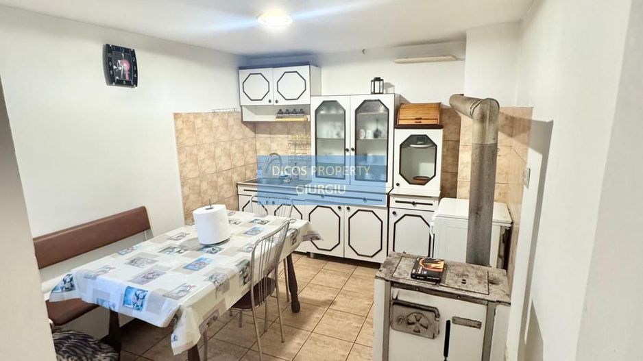 Casă de vânzare – Strada Ramadan - Poză 11