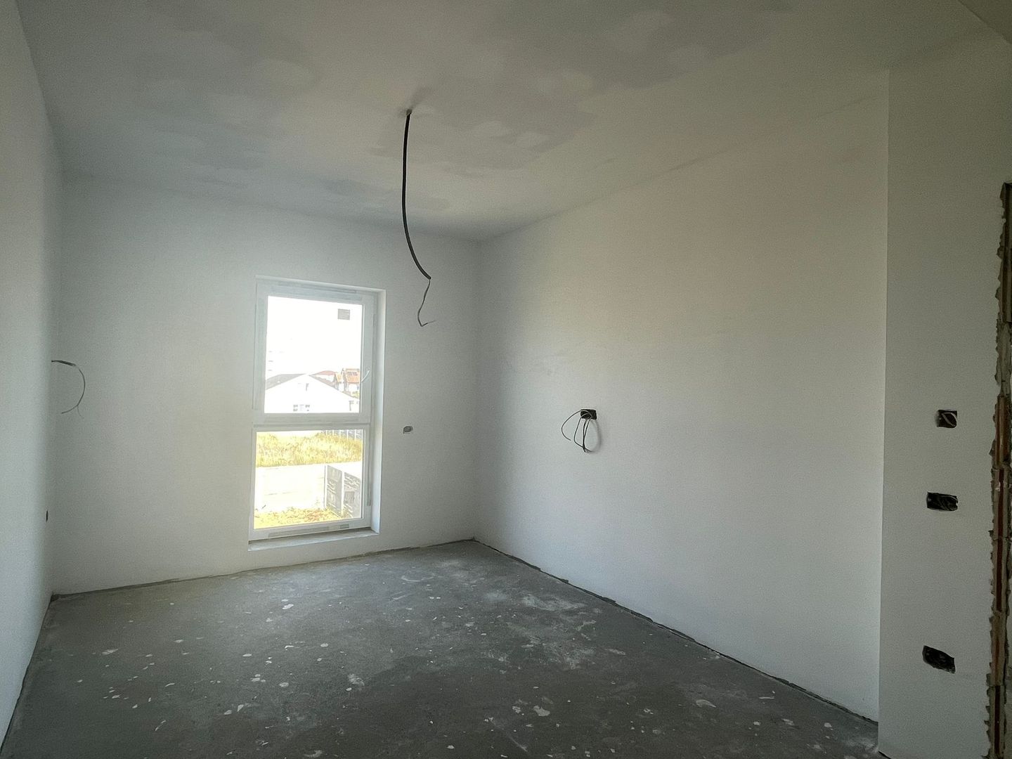 Duplex despartit prin camera tehnica- 5 camere- Mosnita Noua - Poză 9