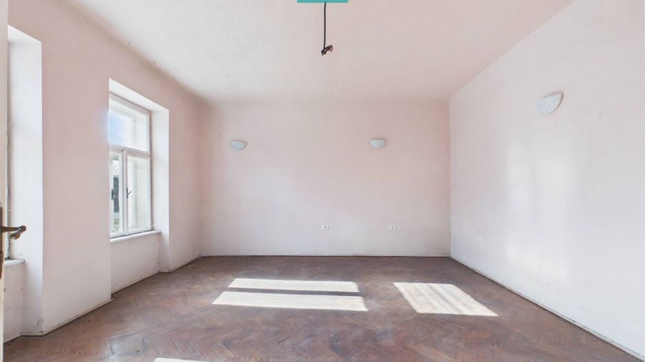 Casă cu teren de 1800 mp, în Buteni, Arad - Poză 10