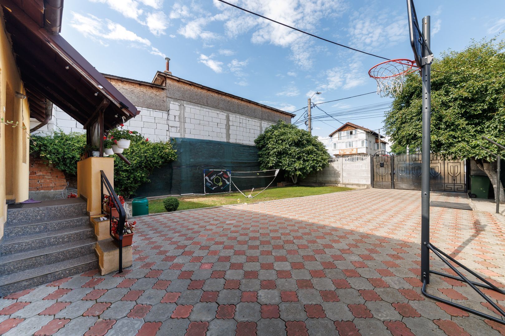 Casă cu teren de 634 mp și beci | Calea Câmpulung, Pitești - Poză 4