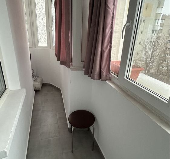 Închiriez garsonieră modernă, Mall Vitan, spațioasă, decomandată - Poză 7