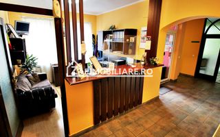 Pensiune aproape de centru,10 camere,13 băi,1 restaurant - Poză 2