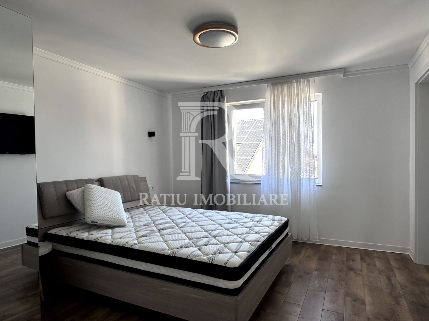 Casa cu 5 dormitoare de închiriat | Cartierul Lotus | Sanmartin - Poză 11