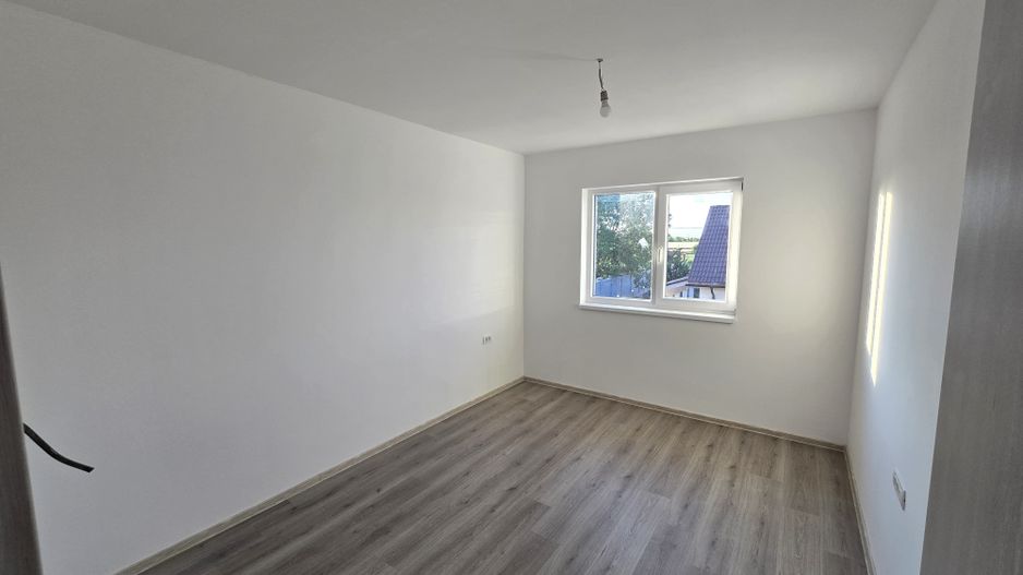 Sanandrei, Drum Asfaltat, Teren Generos, Buc Separata, 3 Dor, 2 Bai, dressing - Poză 10