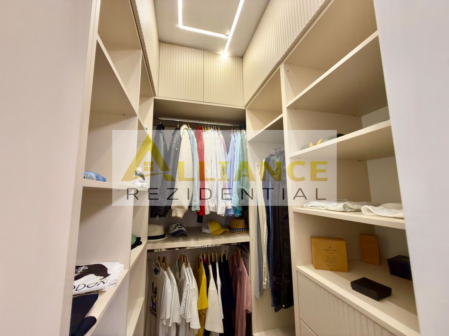 CASA PARTER-4 CAMERE- TEREN 444 MP-STR.MIORITA - Poză 19