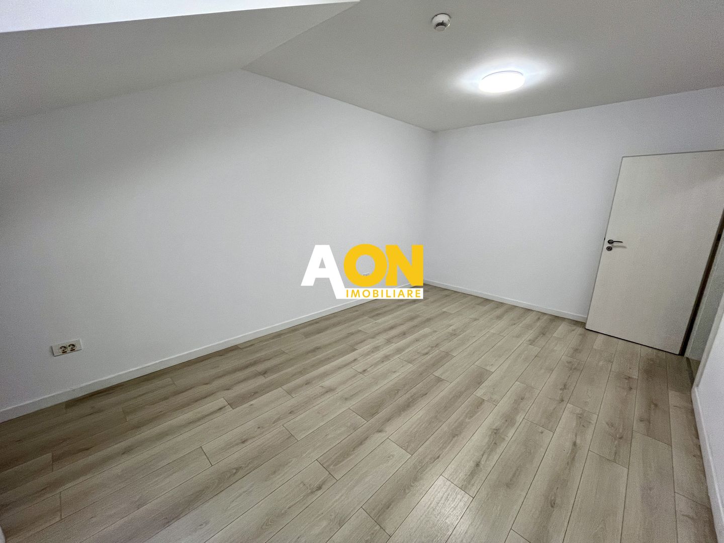 Spațiu de Birouri, 60mp, Contorizări Individuale, Zonă Ultracentrală - Poză 2