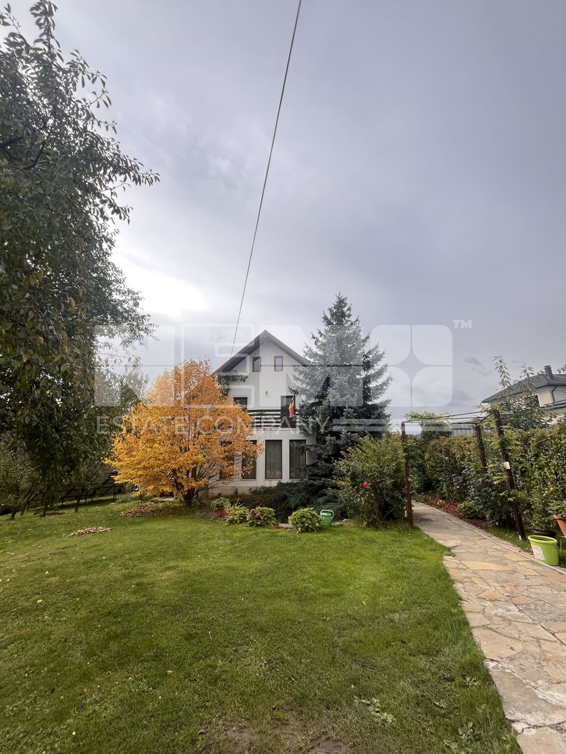 Casă/Vila + Teren 13 Ari de Vânzare |Lisaura/Suceava I 260.000Euro - Poză 1