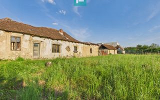 Casă în centrul localității Dezna, județul Arad - Poză 1