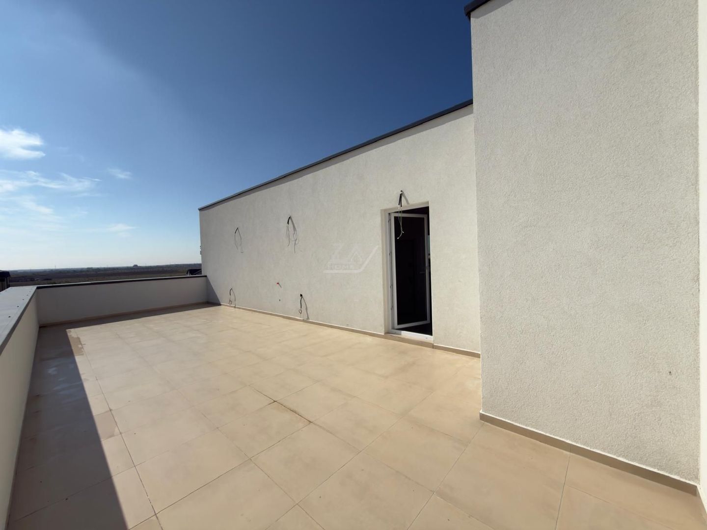 Apartament tip Penthouse. Bloc finalizat. Toate utilitatile. - Poză 9