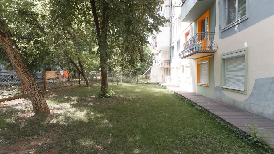 Spațiu nelocativ - Poză 21
