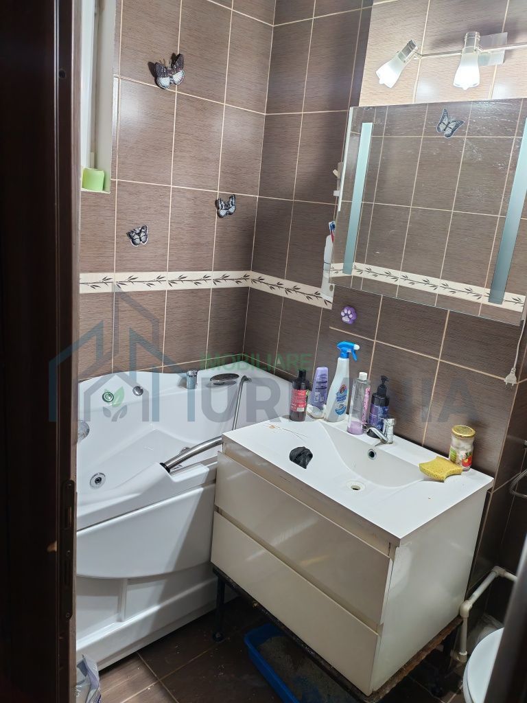 Apartament 2 camere semidecomandat, Podu Roș, 54 mp, etaj 7/10, 95.000 euro - Poză 4
