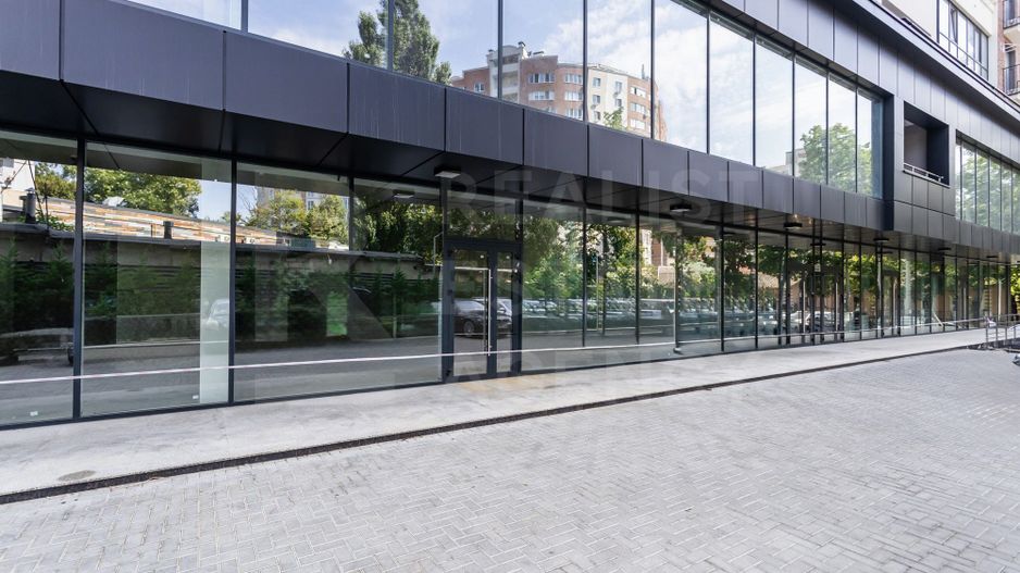 Vânzare, spațiu comercial, 148,7 mp, str. Vasile Lupu, Buiucani - Poză 1