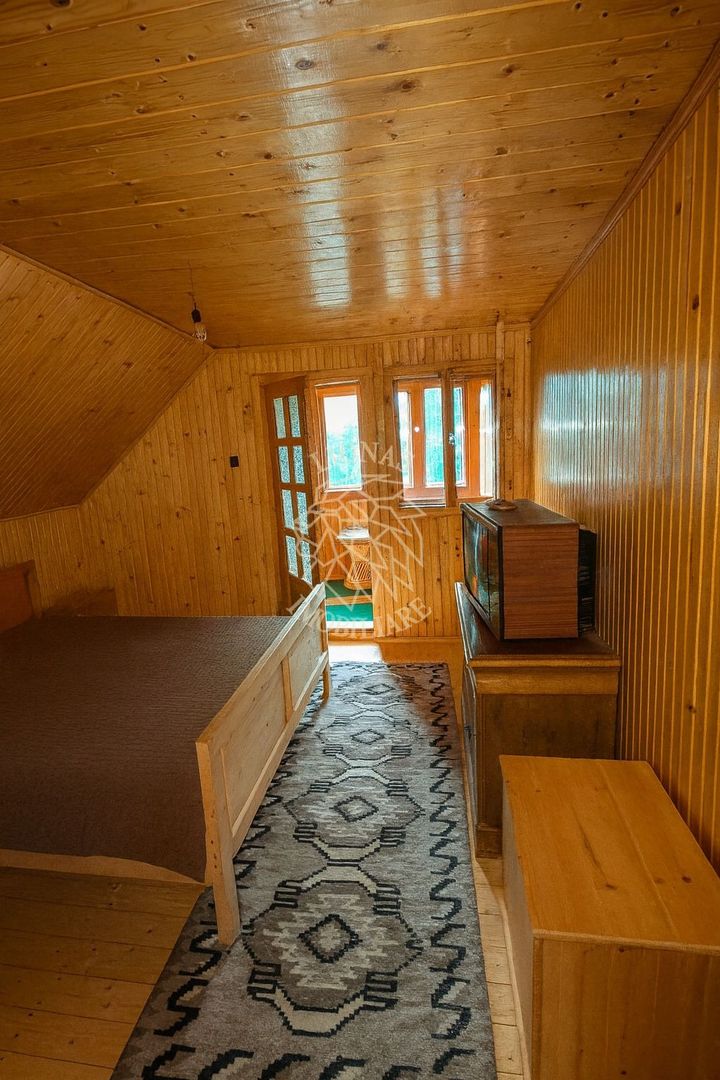 Cabana 110 mp-2 balcoane-teren 900 mp-zona gratar-Piatra Fantanele - Poză 2