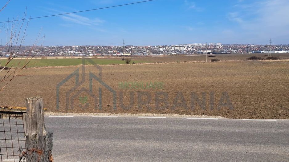 Teren extravilan 2100 mp, Miroslava, sat Uricani, str. Eroilor - Poză 3