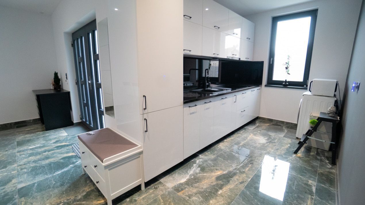 Agigea - Casa  deosebita cu piscina, mobilata si utilata complet. - Poză 45