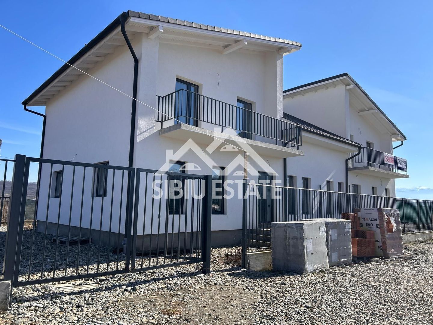 Casa duplex de vanzare 4 camere, 2 bai-s.u. 142 mp. PRET AVANTAJOS - Poză 100