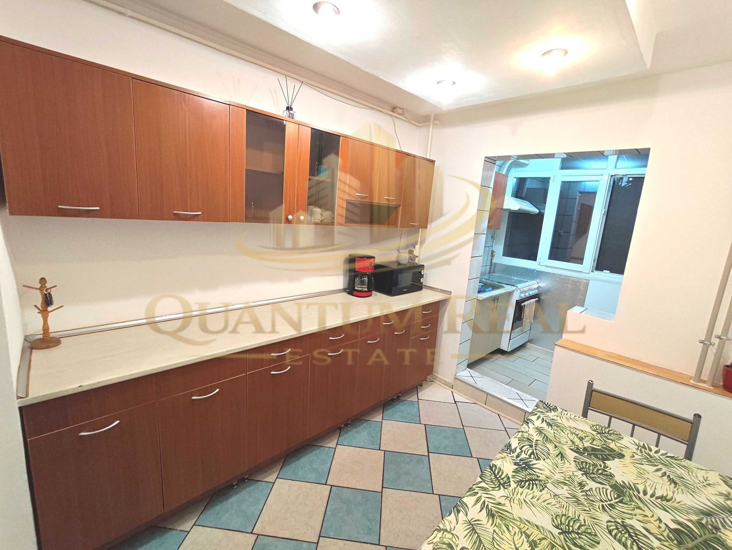Inchiriere Apartament 3 camere- 5 min Metrou Apărătorii Patriei - Poză 4