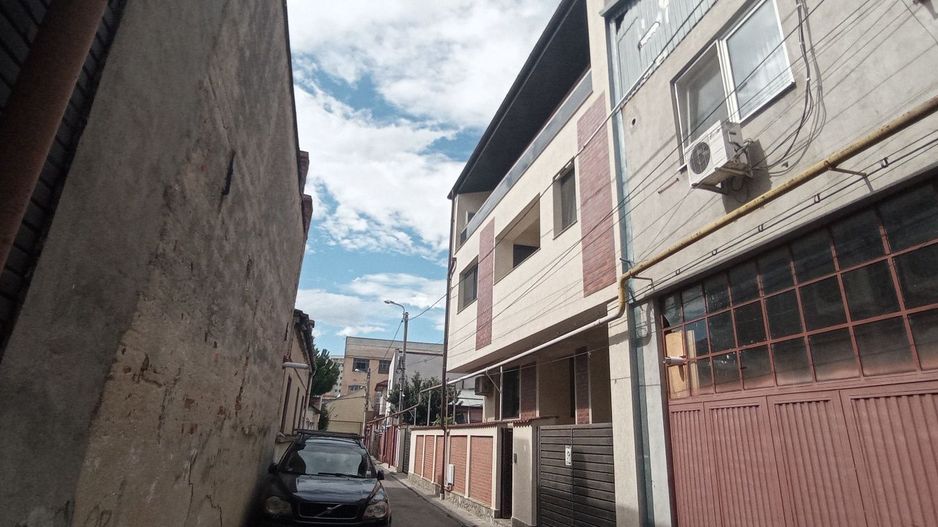 Casa unifamiliala pretabil sediu firma în cartierul  Vatra Luminoasa - Poză 6