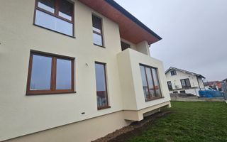 Duplex Modern cu 4 camere si gradina, in Cisnadie - Poză 2