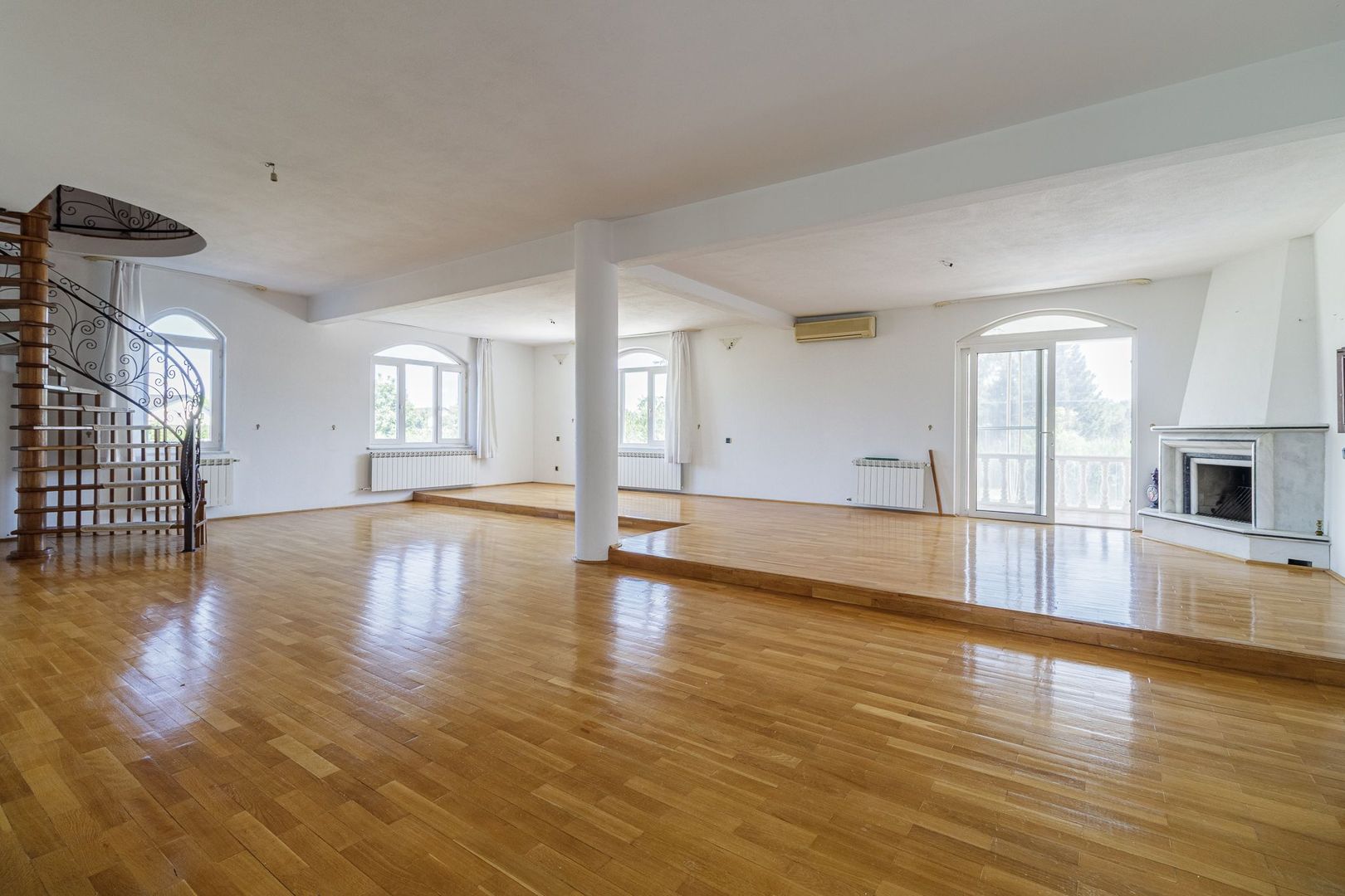 Domeniu privat 5.000 mp, cu reședință de 625 mp și piscină, Corbeanca - Poză 5