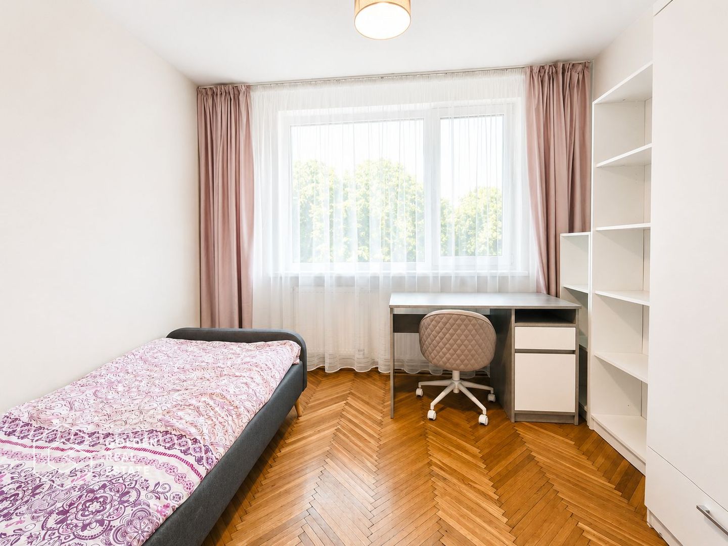 Apartament cochet cu 3 camere, vedere la Bulevard, zona Podgoria - Poză 3