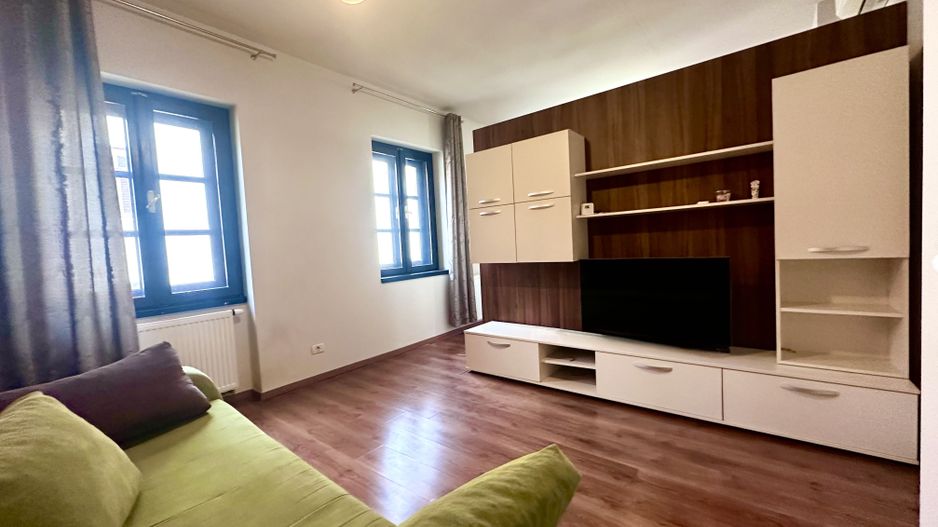 Studio boem de închiriat în zona ultracentrală a Timișoarei - Poză 1