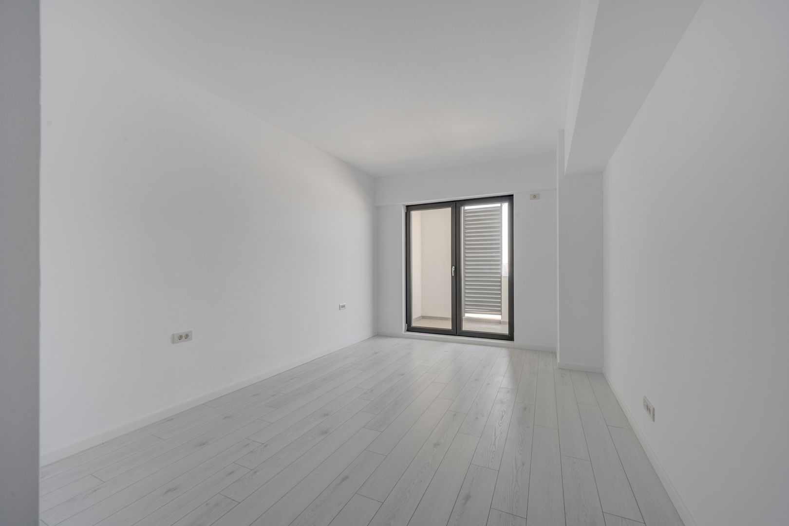 3 CAMERE VEDERE SUPERBA SPRE LAC BLOC NOU FINALIZAT TERASA GENEROASA - Poză 4