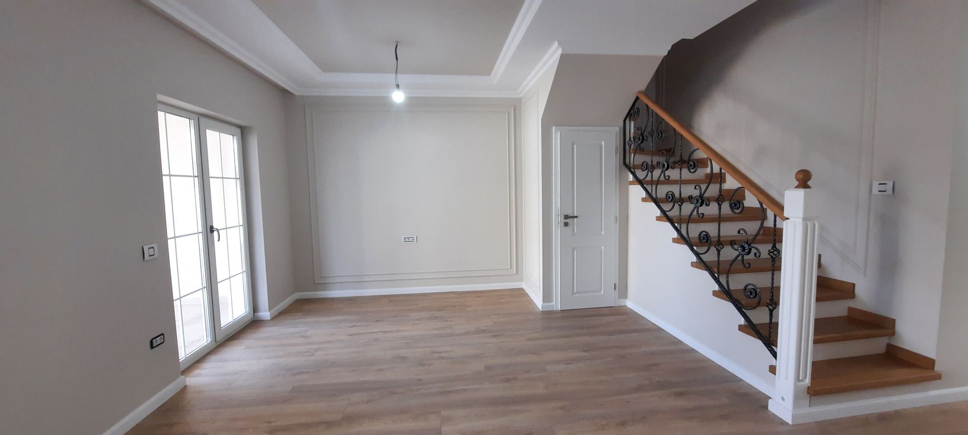 Locuinta deosebita cu finisaje PREMIUM - Poză 10