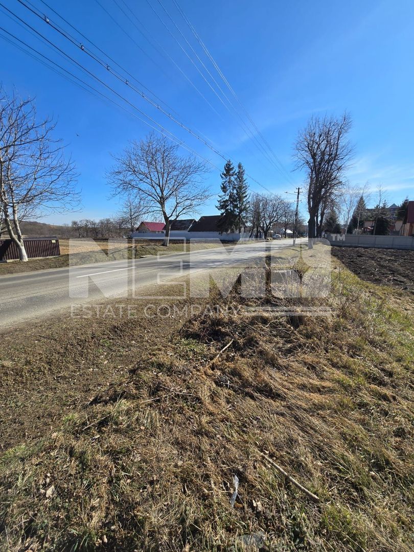 Teren de 20 ari | Intravilan | Iluminat stradal | 34.000 EUR Pătrăuți - Poză 3