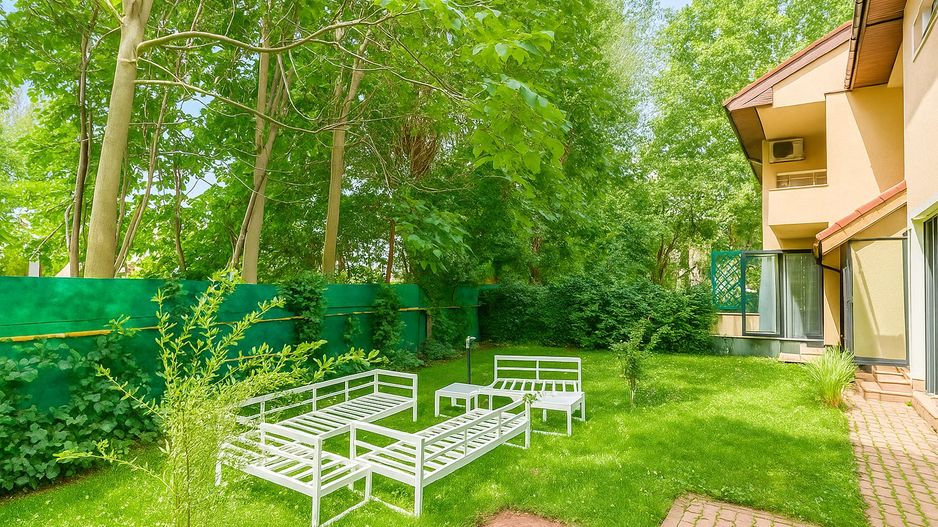 Vila 6 camere || Erou Iancu Nicolae || Garaj - Poză 3