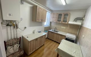 Apartament 3 camere de inchiriat-str Ciucas-Zona Dambu - Poză 4