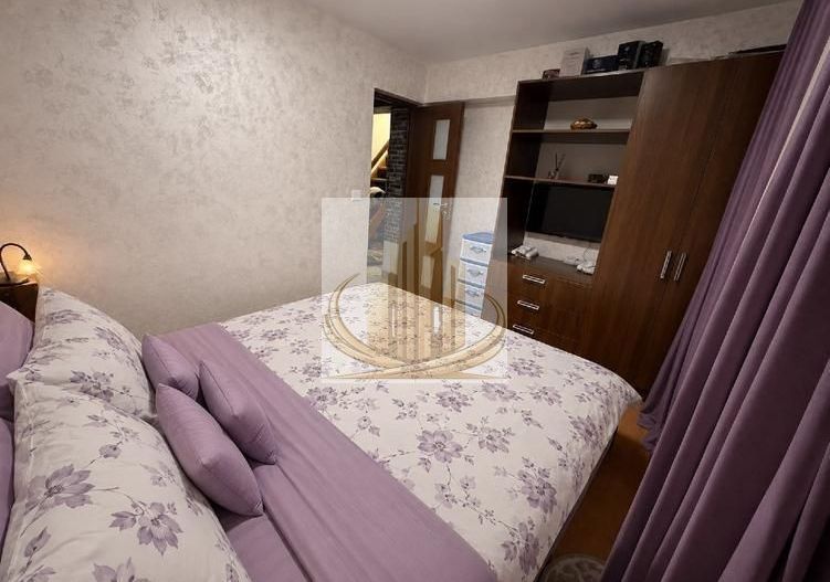 Se vinde apartament ( mansarda), 3 camere  74mp - Poză 4