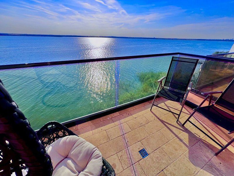 Apartament 2 camere Vila Sophia 1 - Vedere frontala la lac - - Poză 16