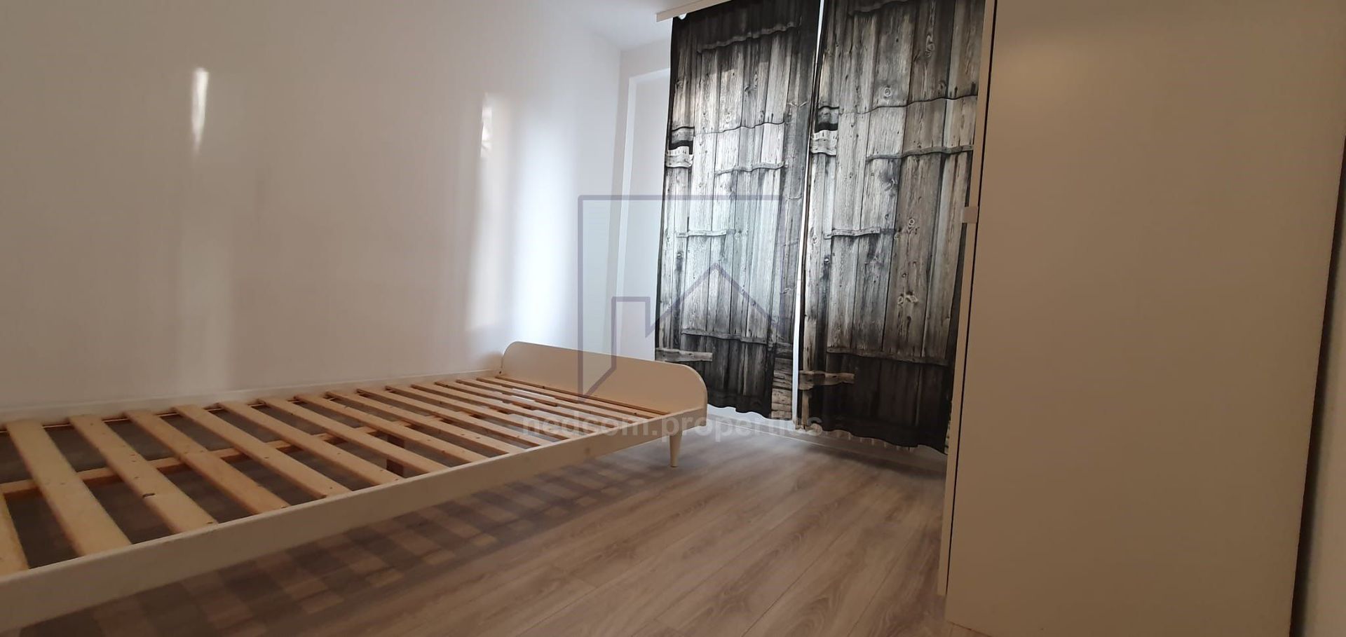 Vanzare apartament 3 camere - Salaj = Parcul Humulesti - Poză 3