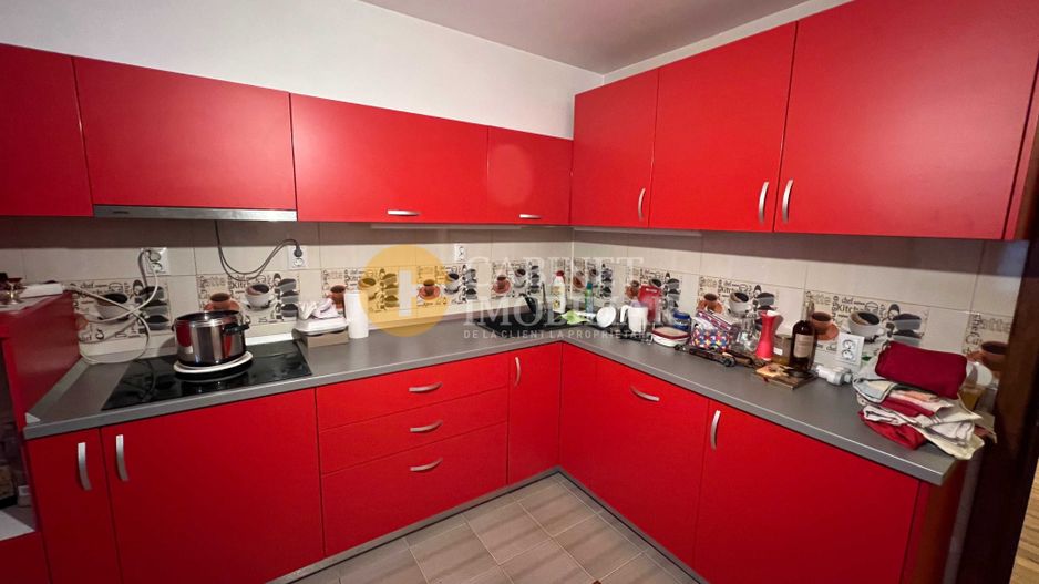 Etaj 1 Apartament 4 Camere Decomandat Nicolina Lidl Bloc 1990 - Poză 3