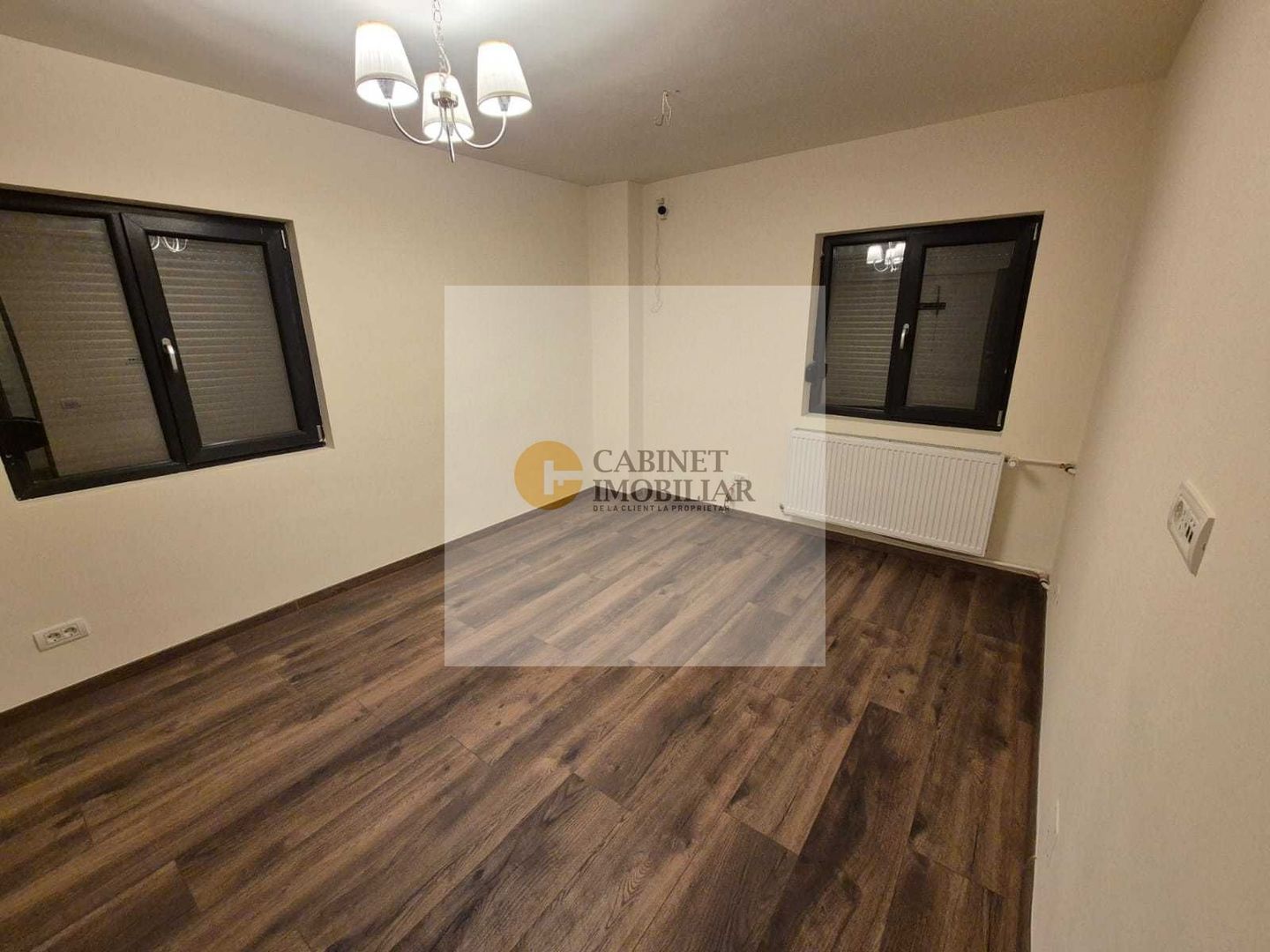 Apartament decomandat | Pretabil Locuinta sau Birou | Parter - Poză 1