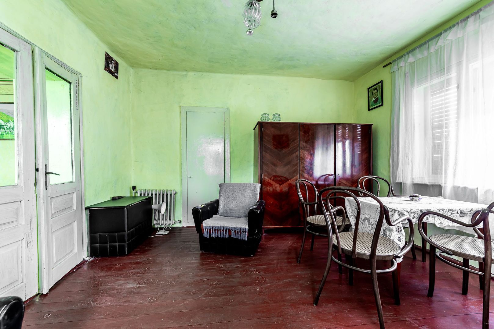 VÂNDUT! Casă de vanzare cu 3 camere in Chisineu Cris - Poză 6