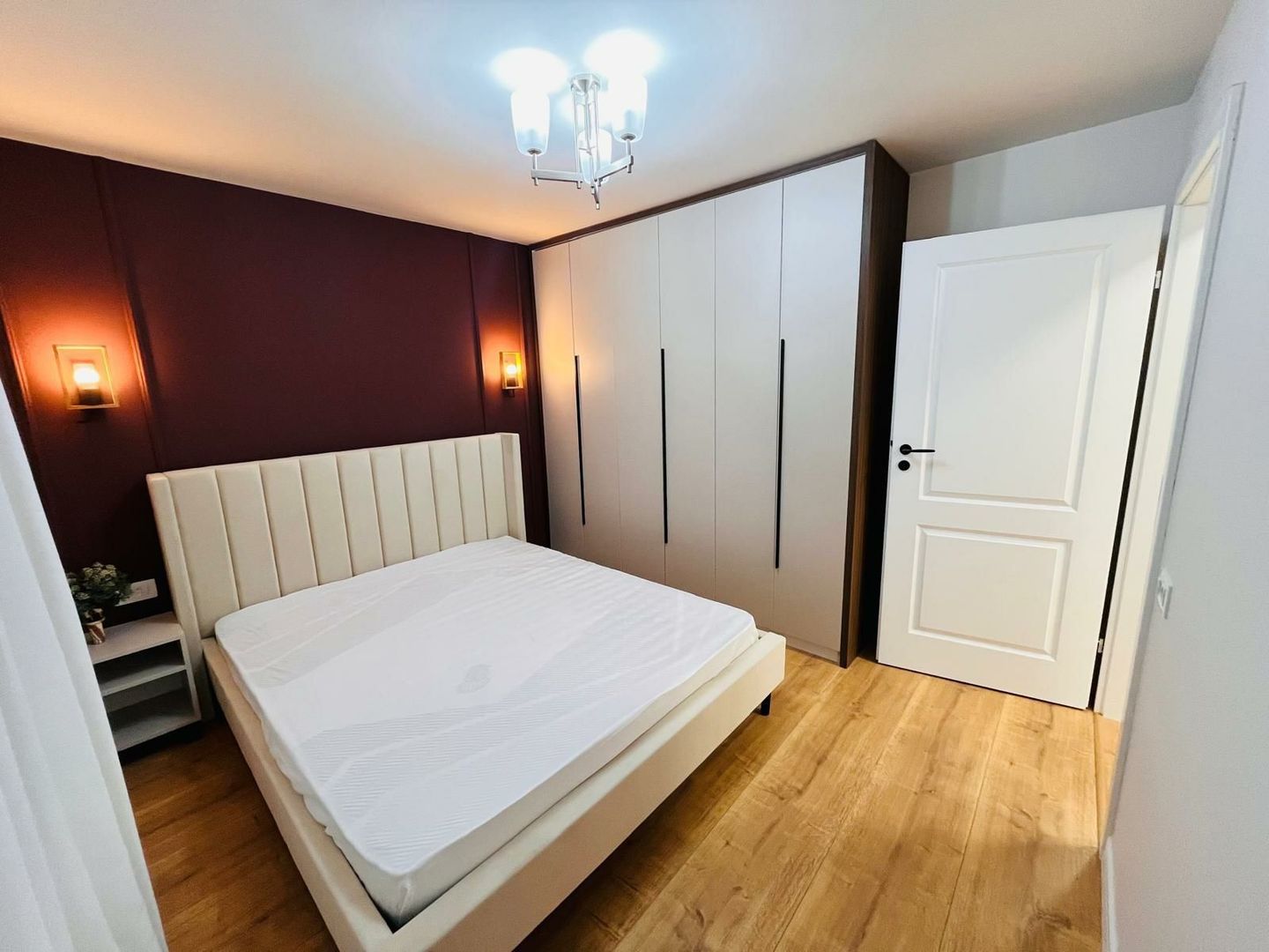 3 camere etaj 2, Tiglina 1, renovat, complet mobilat - Poză 3