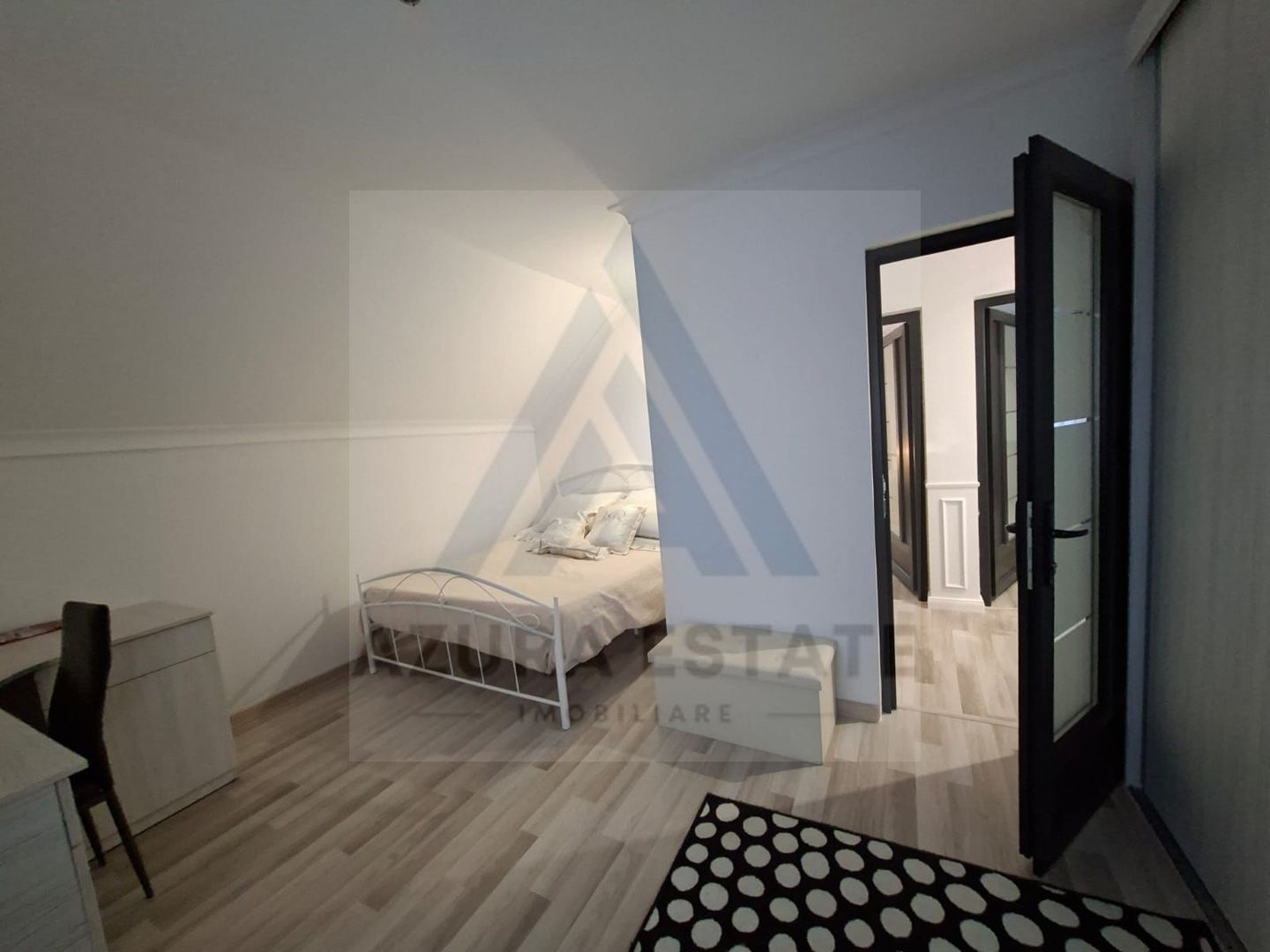 Casa individuala echipata premium cu 4 camere si 2 bai in Cristian - Poză 16