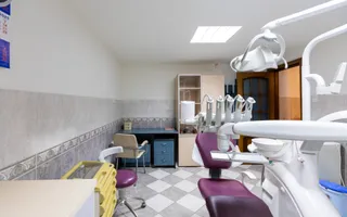 Cabinet Stomatologic complet echipat, de închiriat - Poză 17