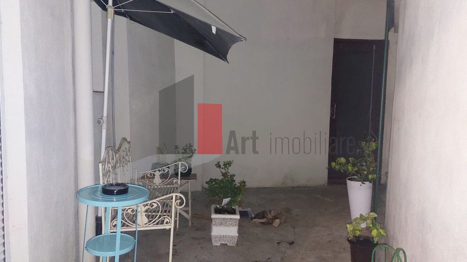 Spatiul "BAIXA" , parter de vila, renovat recent, liber - Poză 15