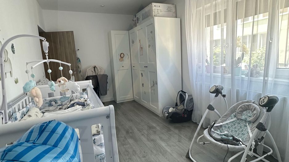 Apartament 3 camere 83 mp utili curte si 2 locuri parcare in Selimbar - Poză 10