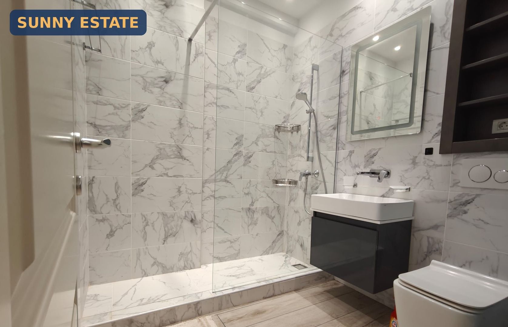 DE VÂNZARE — 2 CAMERE MOBILAT, B-DUL MAMAIA, ZONA DELFINARIU - Poză 9