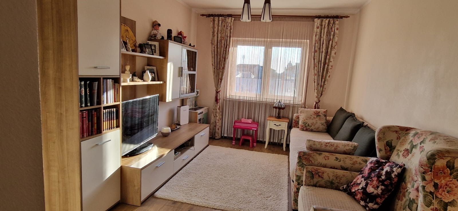 Apartament spatios cu patru camere zona -Bucovina - Poză 11